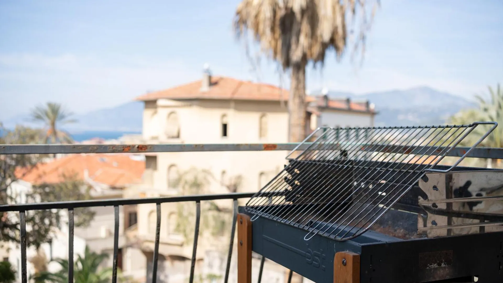 Il Veliero, Sea View Apartment Bordighera 0*,  Italy